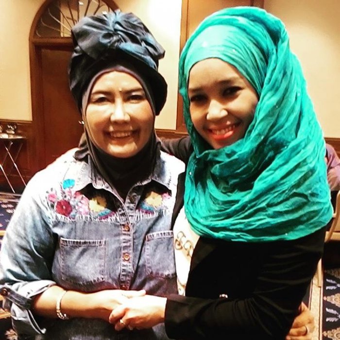Fara LaiQa with Datuk Wira Dr Maznah Hamid.... Awesome!